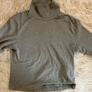 Turtleneck grey crop top